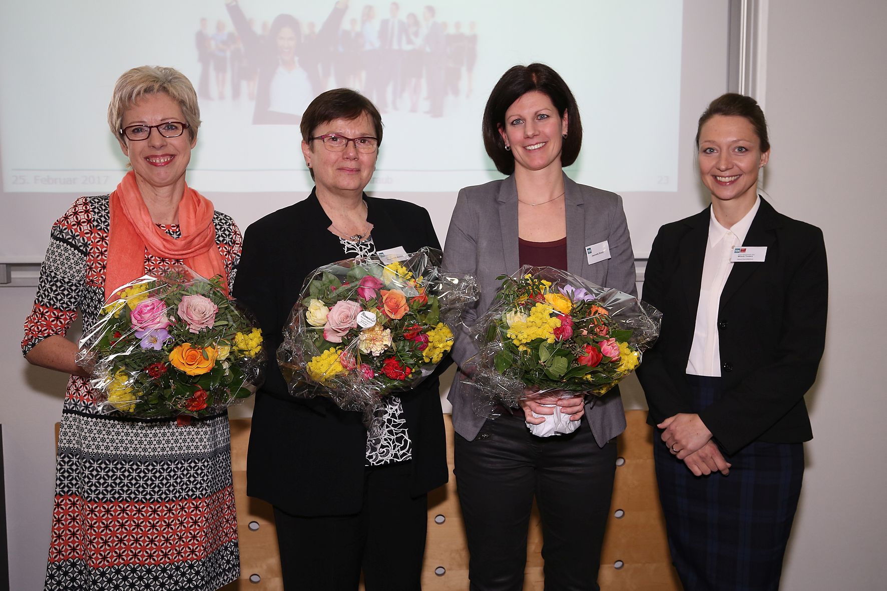 9. Stuttgarter Frauen-Forum: „Frauen müssen Führungsrolle persönlich ...
